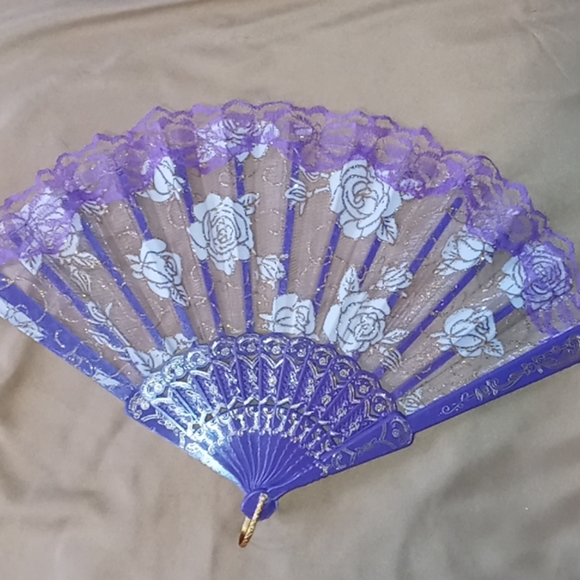 Lace Fan Set - Picture 2 of 4